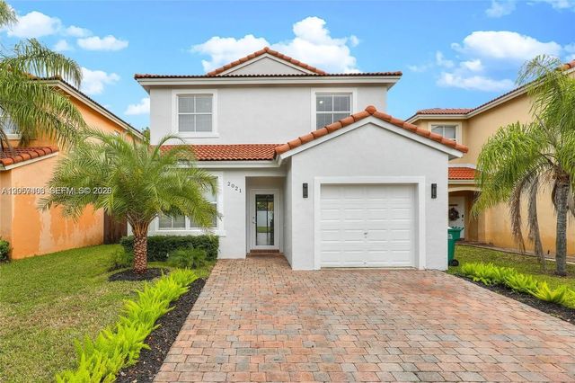 2 of 27 - 2021 Se 15th Street, Homestead, FL
