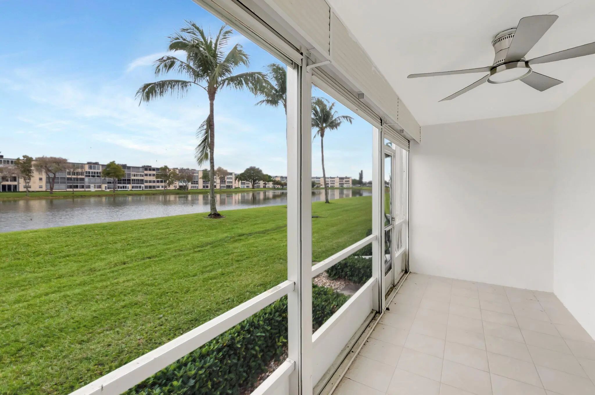 Image 20: B26055117