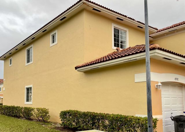 2 of 20 - 4987 Se Mariner Garden Circle Se, Stuart, FL