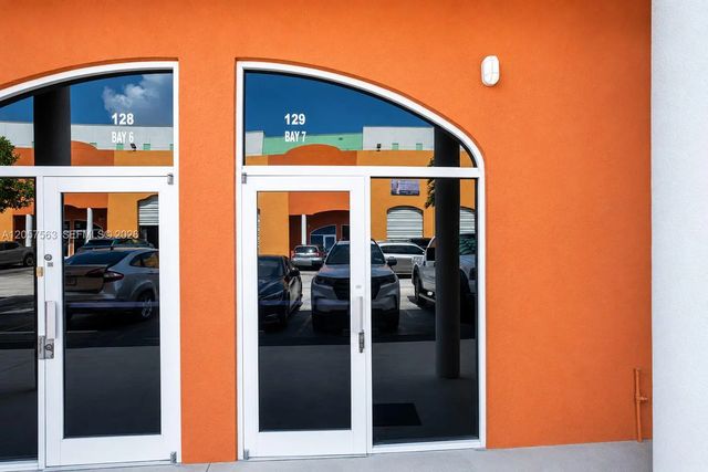 2 of 6 - 2970 W 84th Street #7, Hialeah, FL