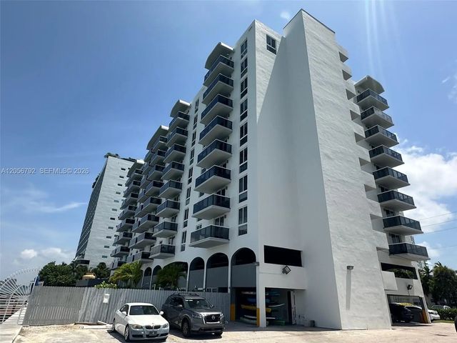 3 of 25 - 7928 West Drive #504, North Bay Village, FL