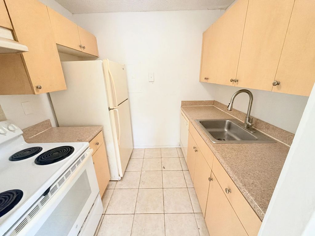 1089 N Benoist Farms Road #102, West Palm Beach