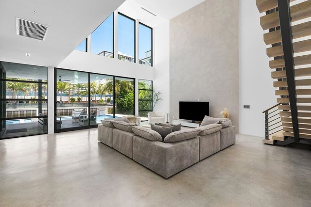 5 of 70 - 1650 E Terra Mar Drive, Lauderdale-By-The-Sea, FL
