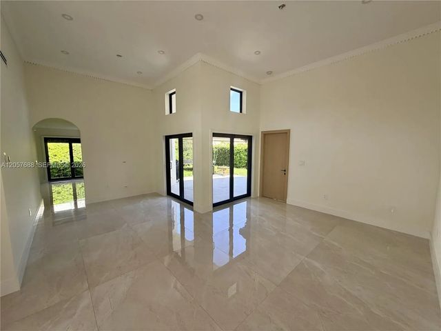 3 of 25 - 470 Sw 88th Place E, Miami, FL