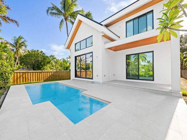 2 of 11 - 1628 Ne 17th Avenue, Fort Lauderdale, FL