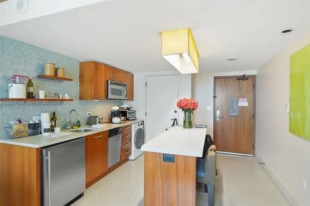 3 of 44 - 6801 Collins Avenue #1015, Miami Beach, FL