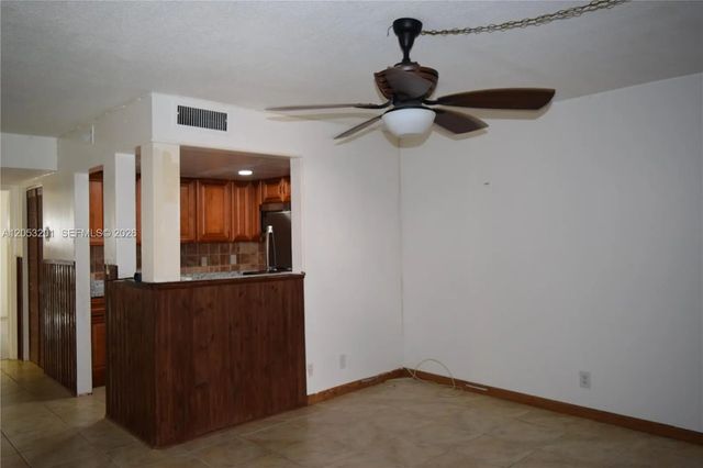 2901 Nw 47th Terrace #248b, Lauderdale Lakes