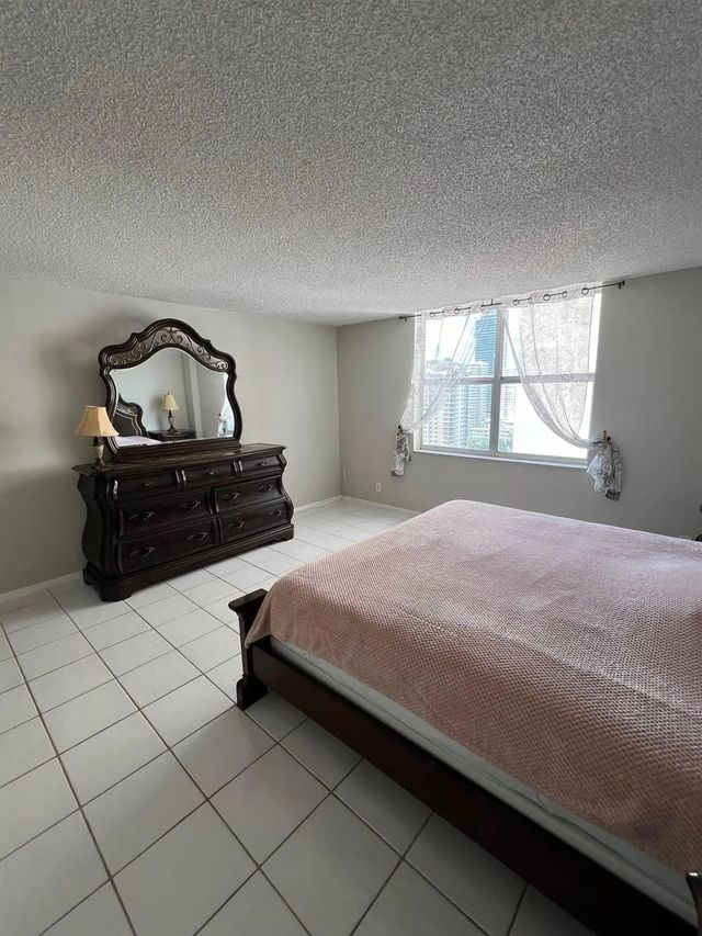 5 of 23 - 1865 S Ocean Drive #17h, Hallandale Beach, FL