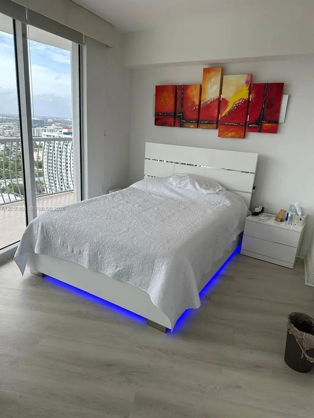2 of 16 - 1750 N Bayshore Drive #2914, Miami, FL