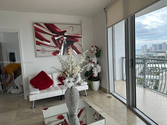 4 of 16 - 1750 N Bayshore Drive #2914, Miami, FL