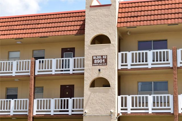 8901 Sunrise Lakes Boulevard #211, Sunrise