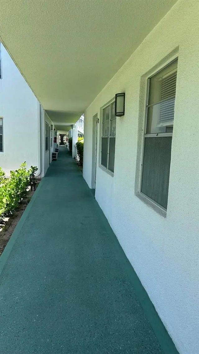 2 of 4 - 291 Farnham M, Deerfield Beach, FL