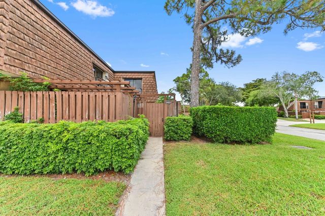 2 of 16 - 2423 24th Lane, Greenacres, FL