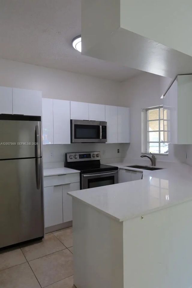 2 of 10 - 18340 Nw 68th Avenue #a, Hialeah, FL