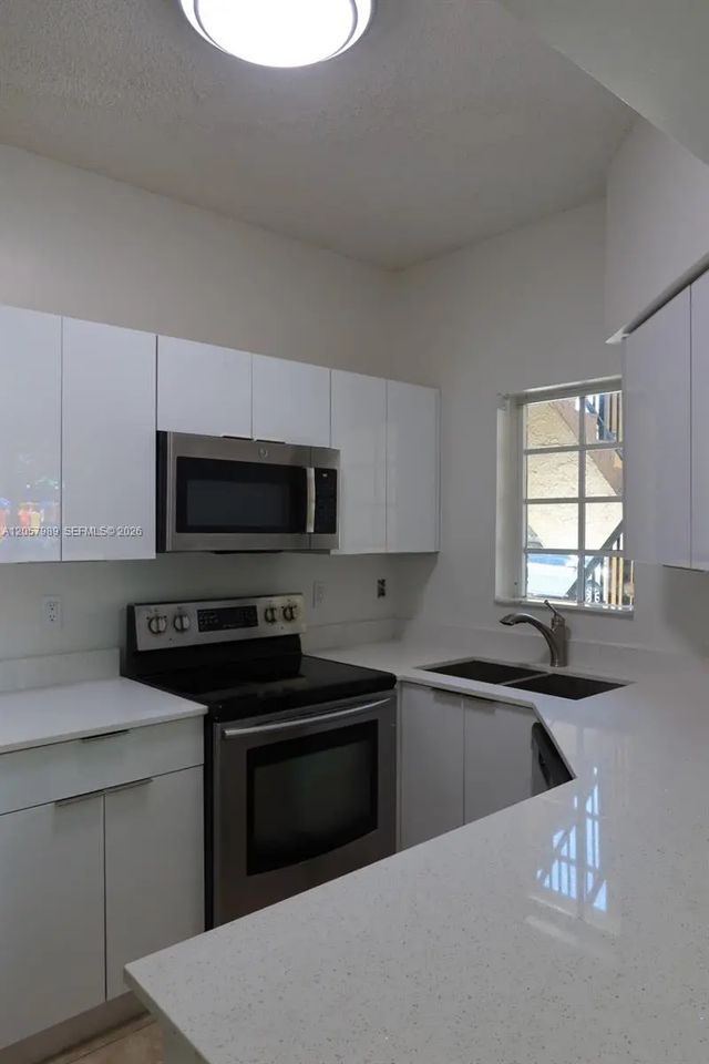 4 of 10 - 18340 Nw 68th Avenue #a, Hialeah, FL