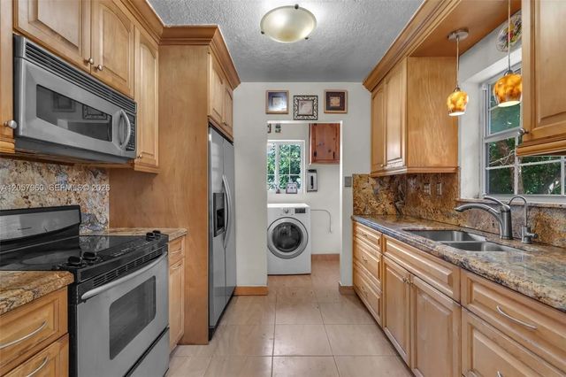 5 of 39 - 267 E 56th Street, Hialeah, FL