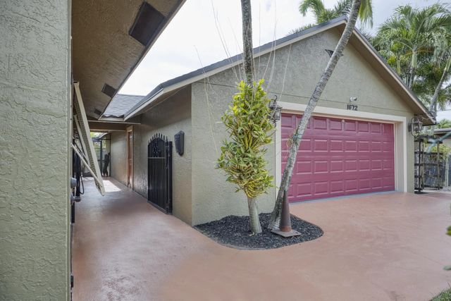5 of 37 - 1672 Erie Terrace, Palm Springs, FL