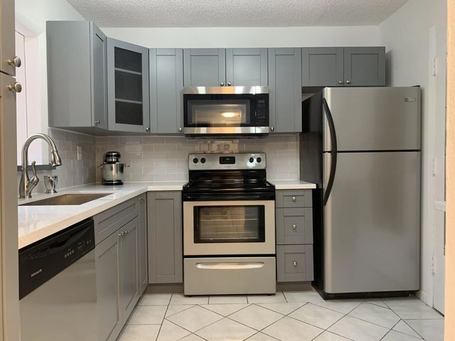 4 of 50 - 404 Nw 68th Avenue #205, Plantation, FL