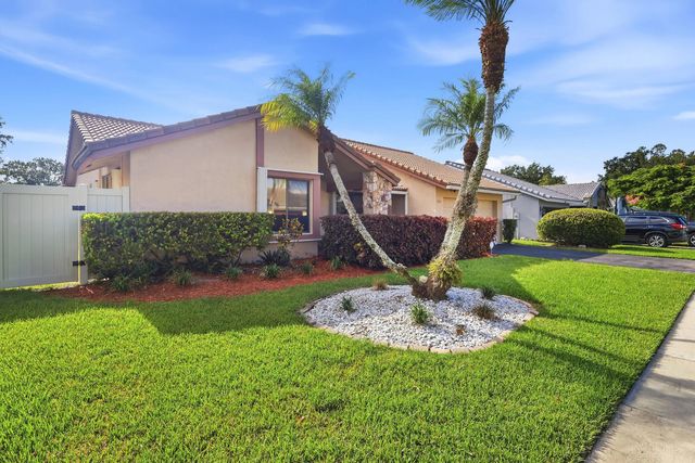 3 of 29 - 700 Nw 102nd Way, Plantation, FL