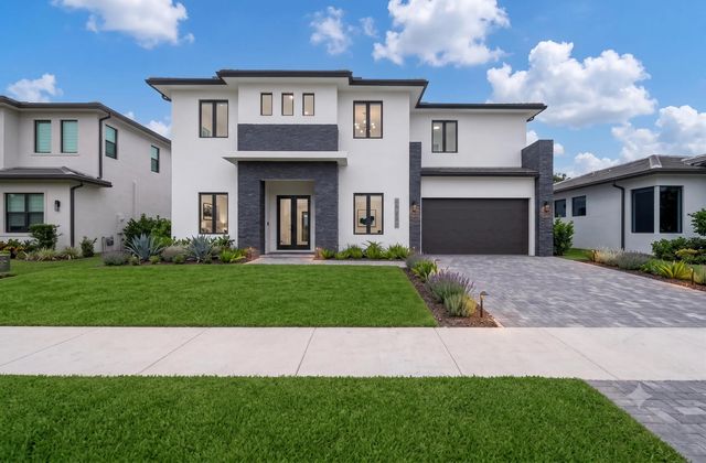 13044 Davie Oaks Drive, Davie