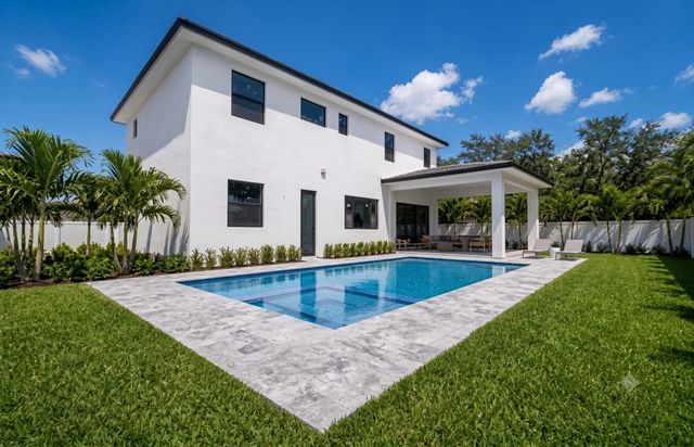 5 of 8 - 13044 Davie Oaks Drive, Davie, FL