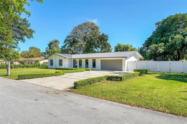 8820 Sw 182nd Terrace, Palmetto Bay