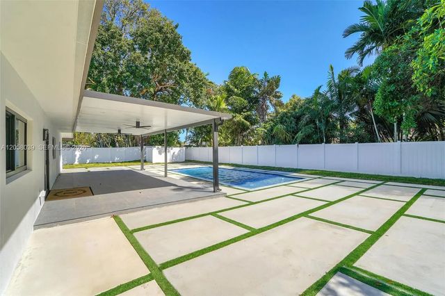 3 of 22 - 8820 Sw 182nd Terrace, Palmetto Bay, FL