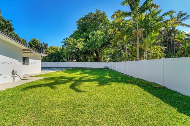 5 of 22 - 8820 Sw 182nd Terrace, Palmetto Bay, FL