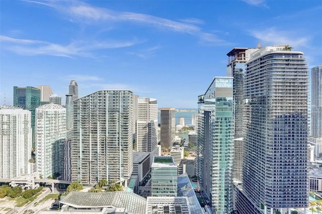 2 of 29 - 88 Sw 7th Street #4011, Miami, FL