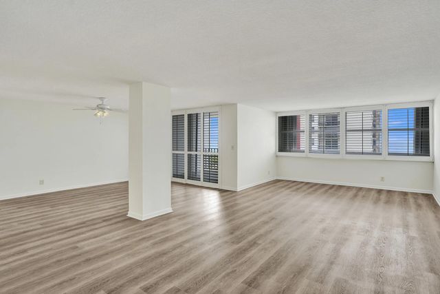 4 of 25 - 1400 S Ocean Drive #1002, Hollywood, FL