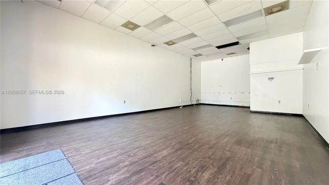 5 of 9 - 212 N Federal Highway #205, Dania Beach, FL
