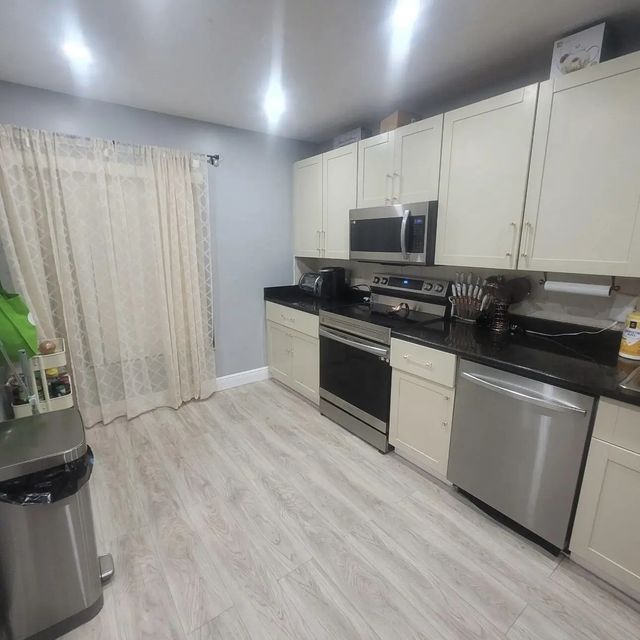 4 of 29 - 9210 Nw 14th Street #273, Pembroke Pines, FL