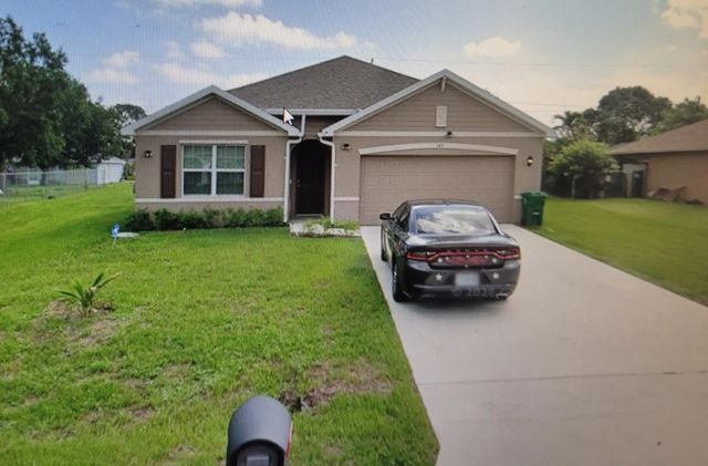 149 Sw Covington Road, Port St. Lucie