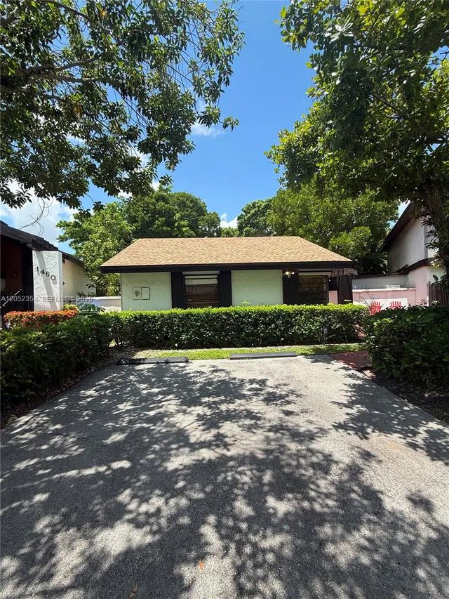 1470 Flamingo Court, Pembroke Pines