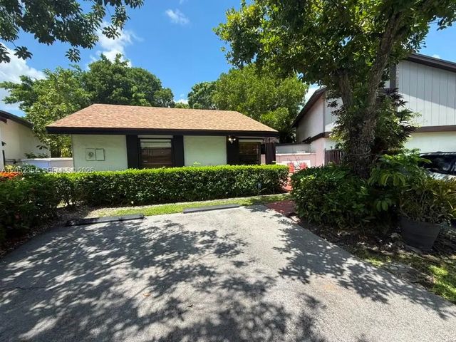3 of 17 - 1470 Flamingo Court, Pembroke Pines, FL