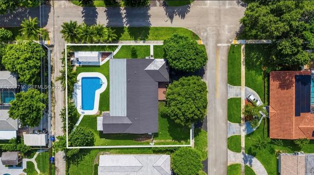 2 of 26 - 5001 Madison Street, Hollywood, FL