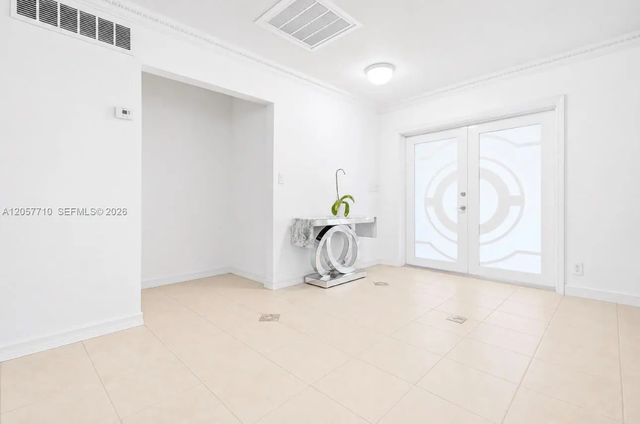 5 of 26 - 5001 Madison Street, Hollywood, FL