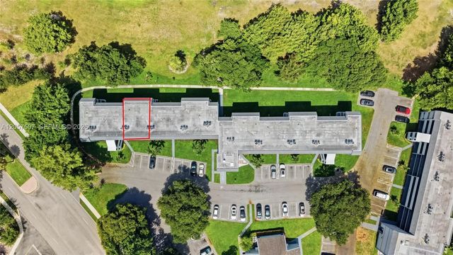 5 of 36 - 8421 Lagos De Campo Boulevard #202t, Tamarac, FL