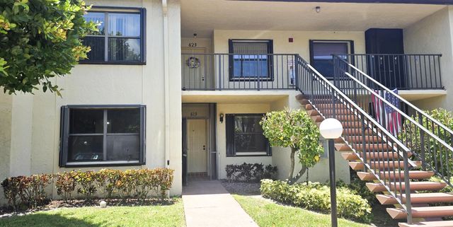 3 of 18 - 7843 Willow Spring Drive #613, Lake Worth, FL