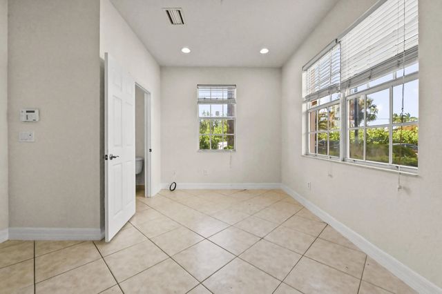 5 of 34 - 131 Harbors Way, Boynton Beach, FL