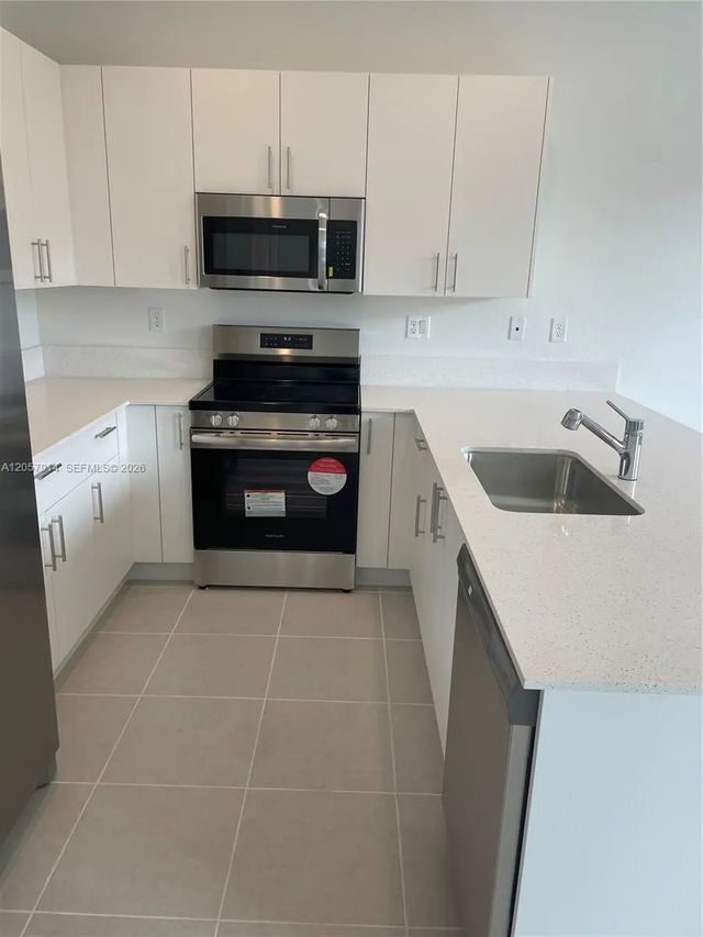 5 of 19 - 1351 Se 7th Terrace, Homestead, FL