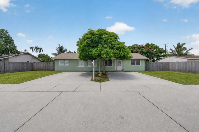 2 of 26 - 3088 Prince Drive, Lake Worth, FL