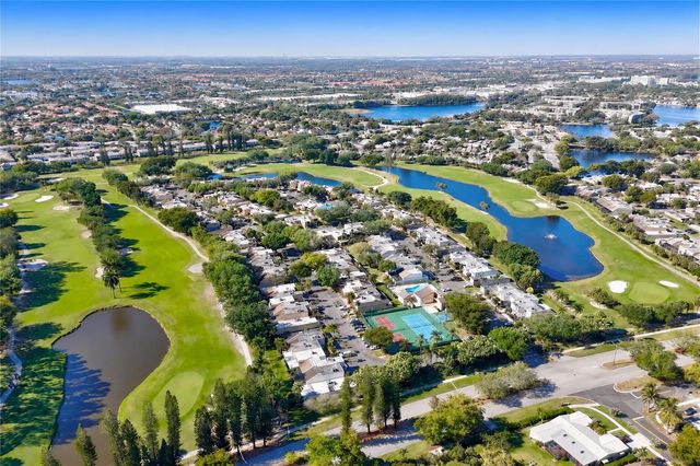1391 E Golfview Drive #1391, Pembroke Pines