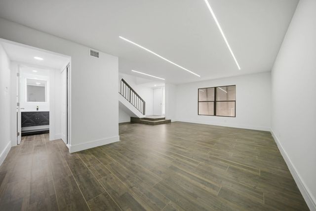 3 of 29 - 1391 E Golfview Drive #1391, Pembroke Pines, FL