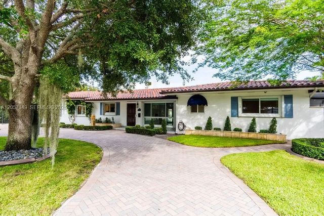 5711 Sw 64th Avenue, South Miami