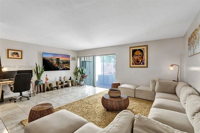 4 of 27 - 6813 Nw 29th Avenue #1, Fort Lauderdale, FL