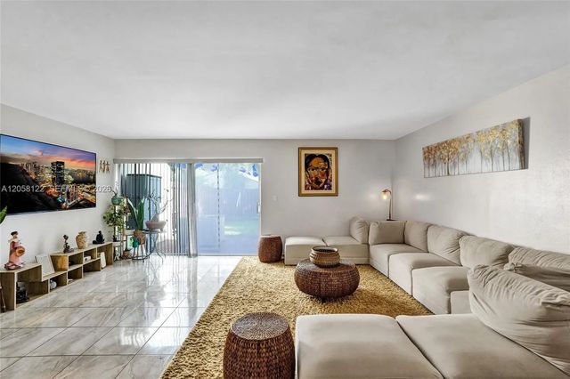 5 of 27 - 6813 Nw 29th Avenue #1, Fort Lauderdale, FL