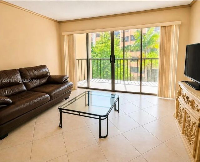 4 of 33 - 3905 N Nob Hill Road #312, Sunrise, FL
