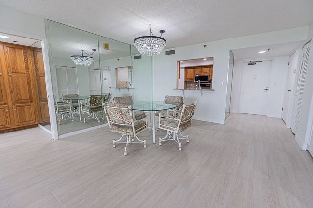 5 of 29 - 5047 N Hwy A1a ##705, Hutchinson Island, FL