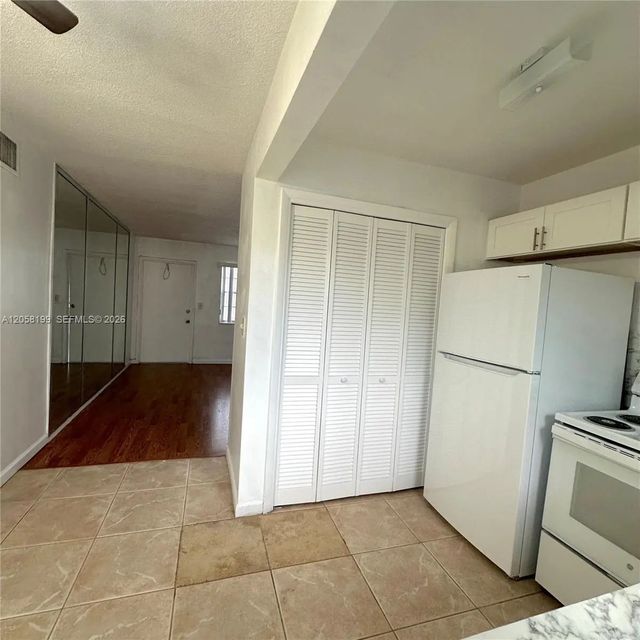 5 of 24 - 2826 Van Buren Street #8, Hollywood, FL